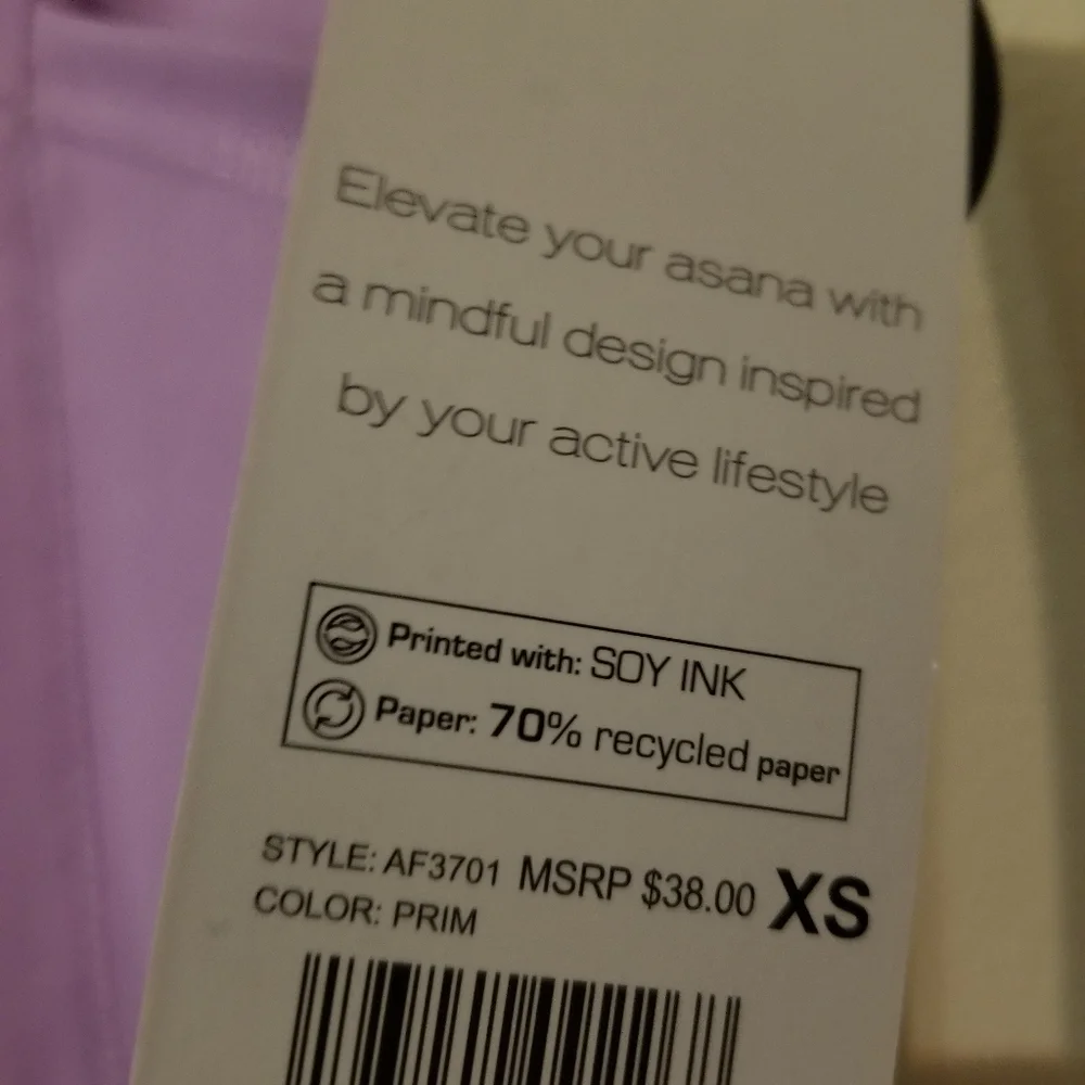 NWT Lilac pocket leggings - Picture 3 of 4